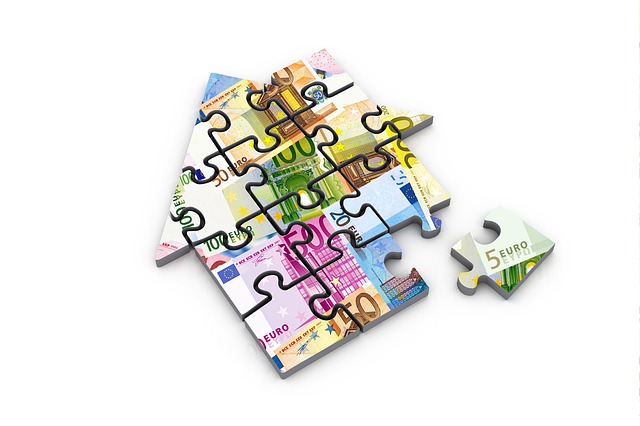 puzzle z peněz.jpg